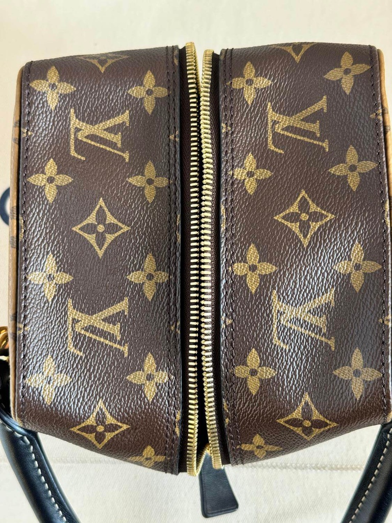 100 Original Louis Vuitton Square bag Monogram Reverse